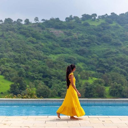 Stayvista'S Shivom Villa 12 - A Serene Escape With Views Of The Valley And Lake Lonavala Exterior foto