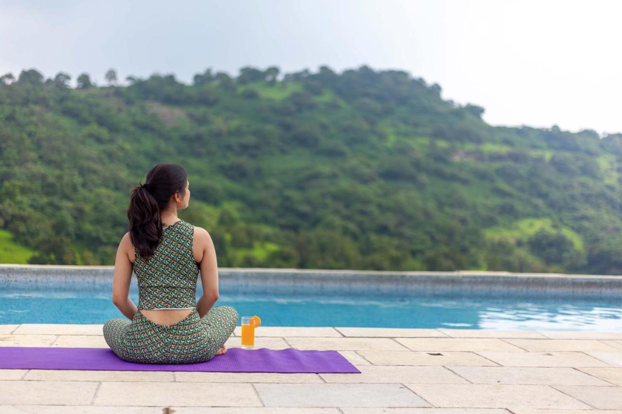 Stayvista'S Shivom Villa 12 - A Serene Escape With Views Of The Valley And Lake Lonavala Exterior foto