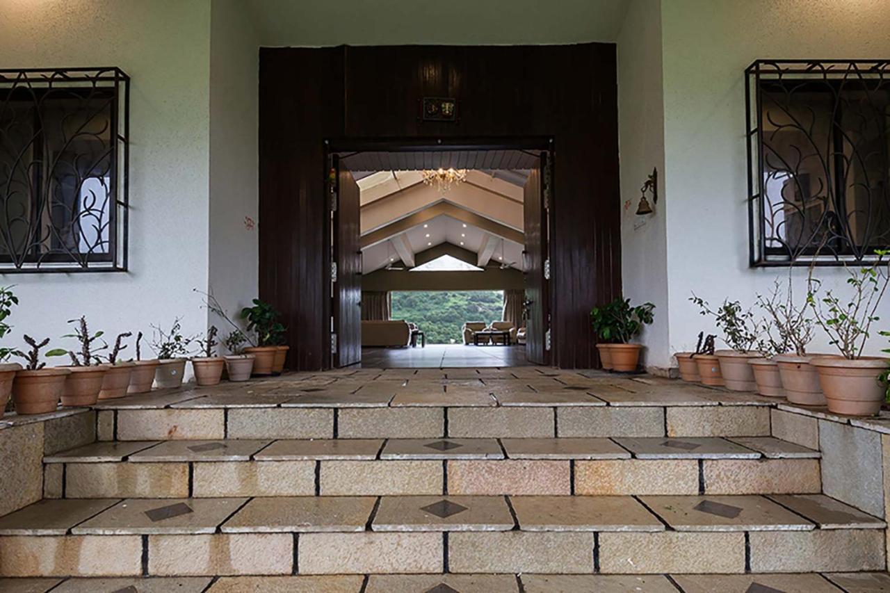 Stayvista'S Shivom Villa 12 - A Serene Escape With Views Of The Valley And Lake Lonavala Exterior foto