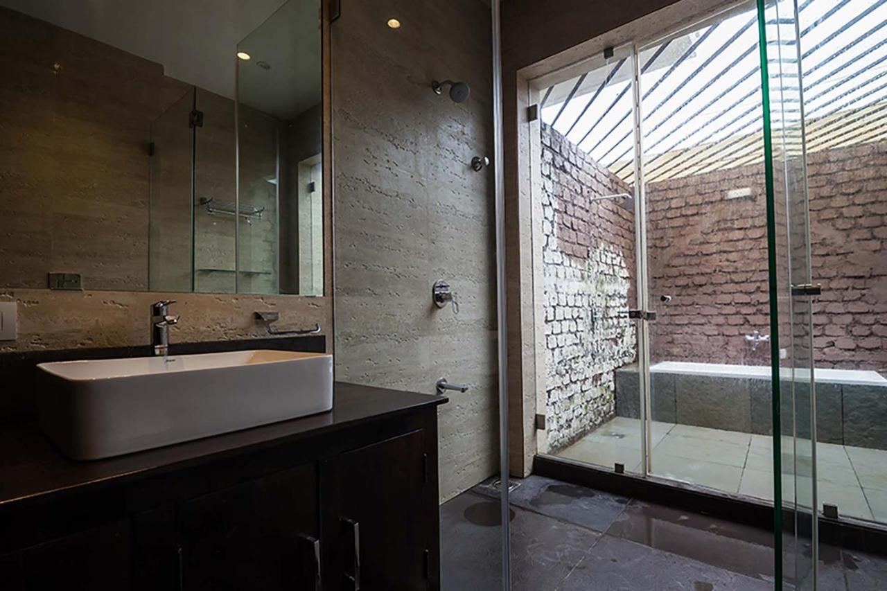 Stayvista'S Shivom Villa 12 - A Serene Escape With Views Of The Valley And Lake Lonavala Exterior foto